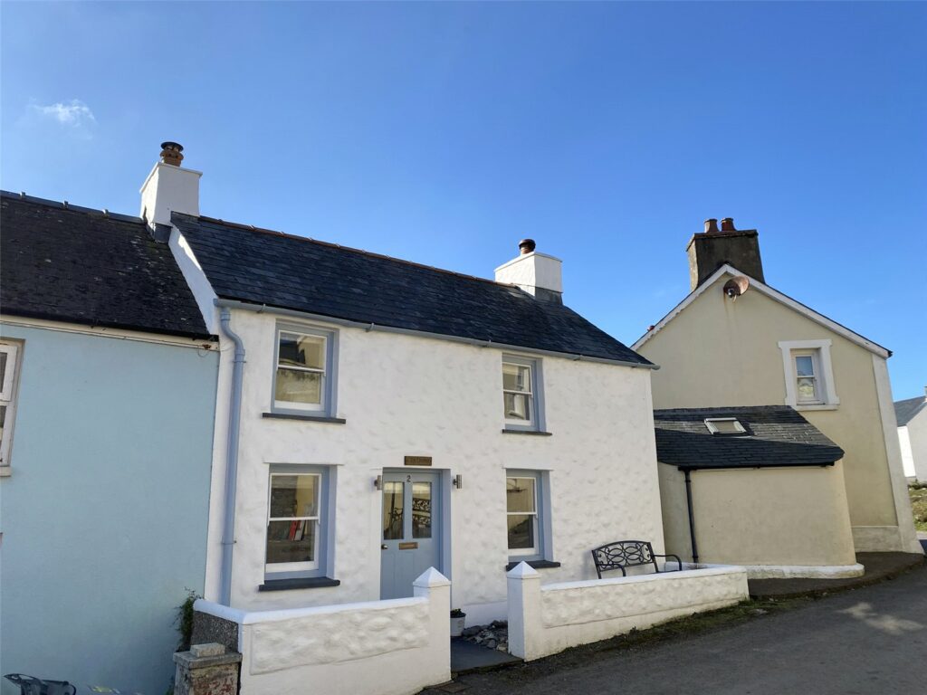 Ffordd Yr Afon, Trefin, Haverfordwest, Pembrokeshire, SA62 5AU