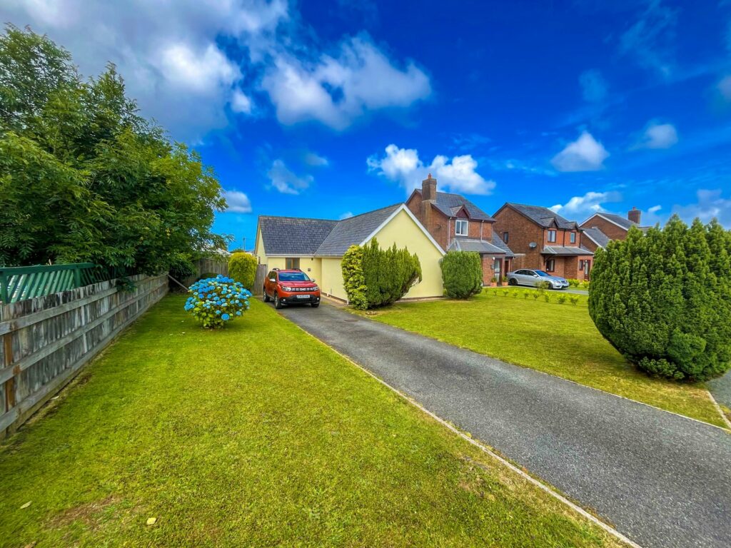 Tudor Gardens, Merlins Bridge, Haverfordwest, SA61 1LQ