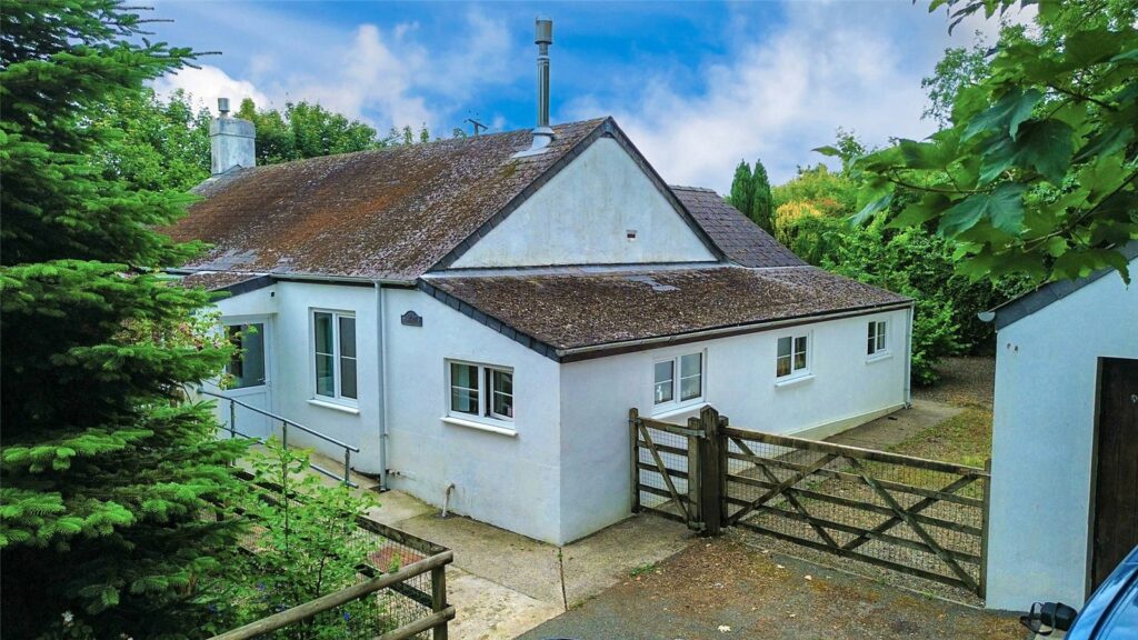 Rosemarket Road, Sardis, Milford Haven, Pembrokeshire, SA73 1LU