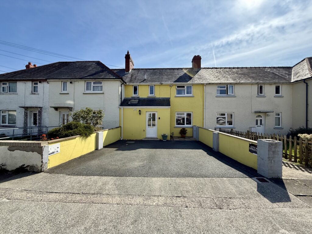 Portfield Avenue, Haverfordwest, Pembrokeshire, SA61 1EG