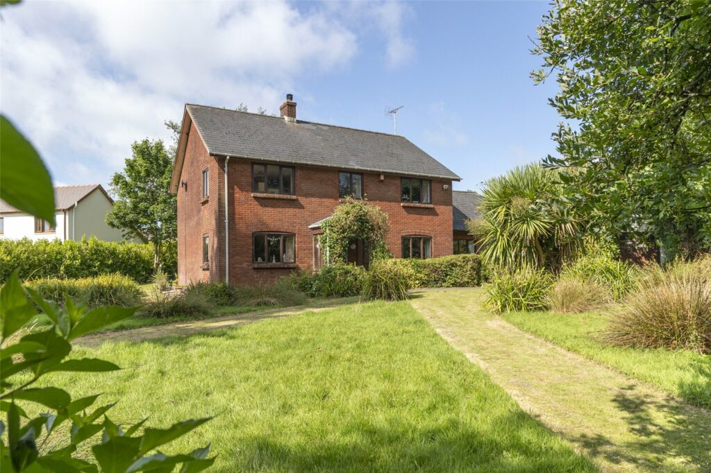 Pond Meadow, Steynton, Milford Haven, Pembrokeshire, SA73 1HB