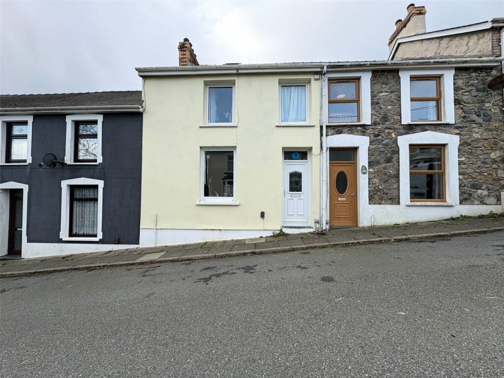 Hill Street, Stop and Call, Goodwick, Pembrokeshire, SA64 0ET