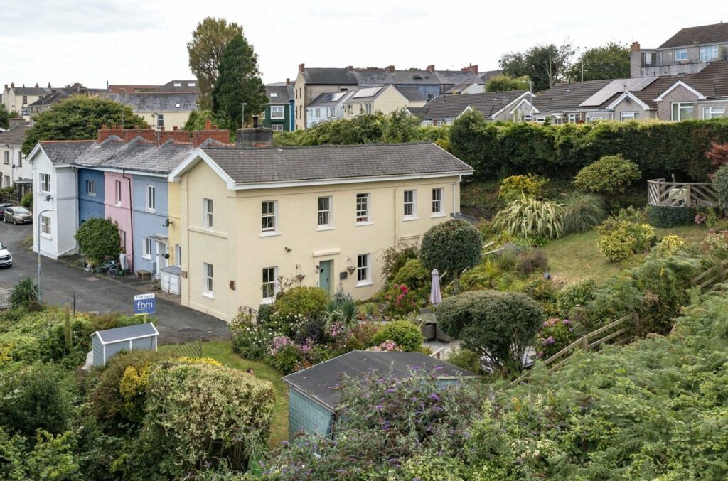 Railway Terrace, Neyland, Milford Haven, Pembrokeshire, SA73 1SP