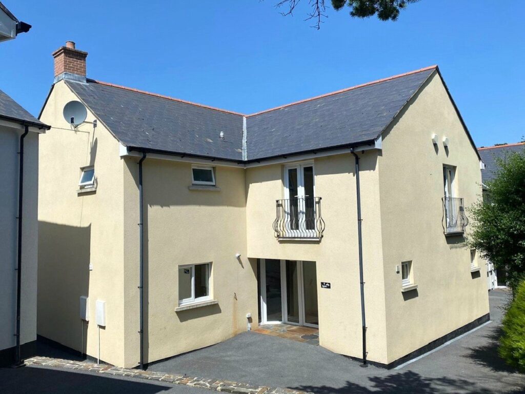 Castle Hall Road, Blackbridge, Milford Haven, Pembrokeshire, SA73 1DJ