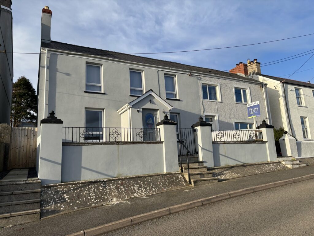 Hazelbank, Llanstadwell, Milford Haven, Pembrokeshire, SA73 1EN