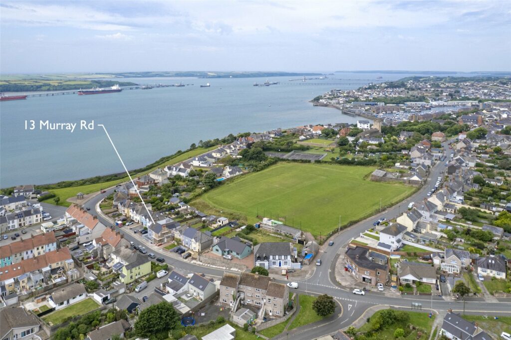 Murray Road, Milford Haven, Pembrokeshire, SA73 2QB
