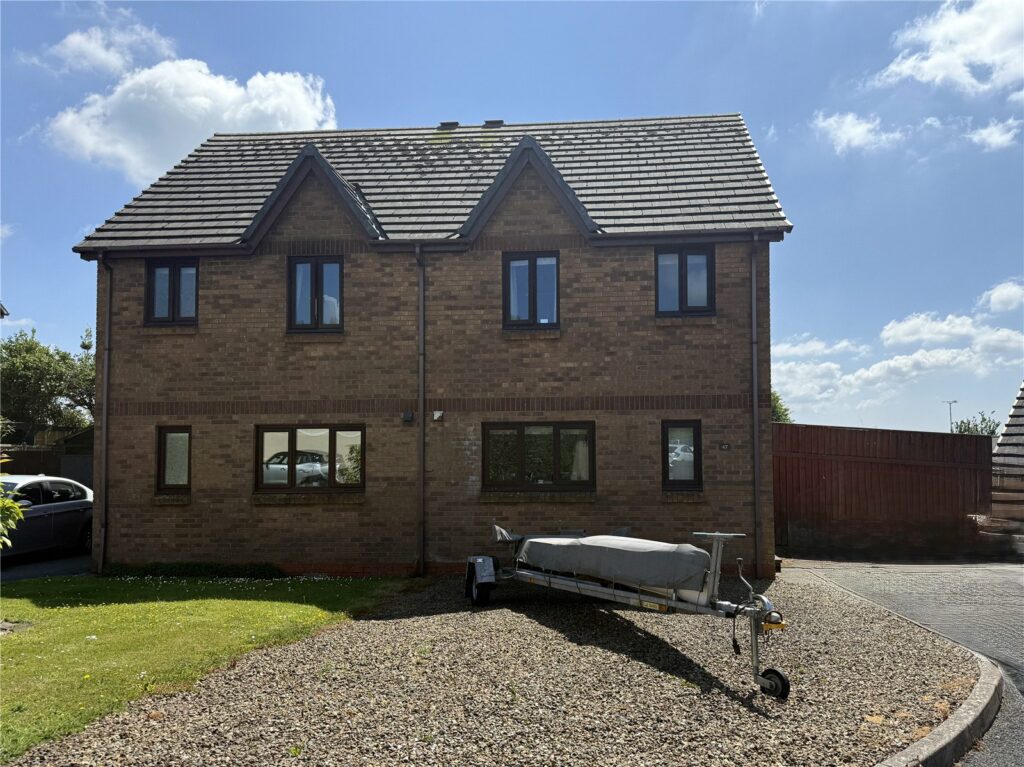 Honeyborough Grove, Neyland, Milford Haven, Pembrokeshire, SA73 1TQ