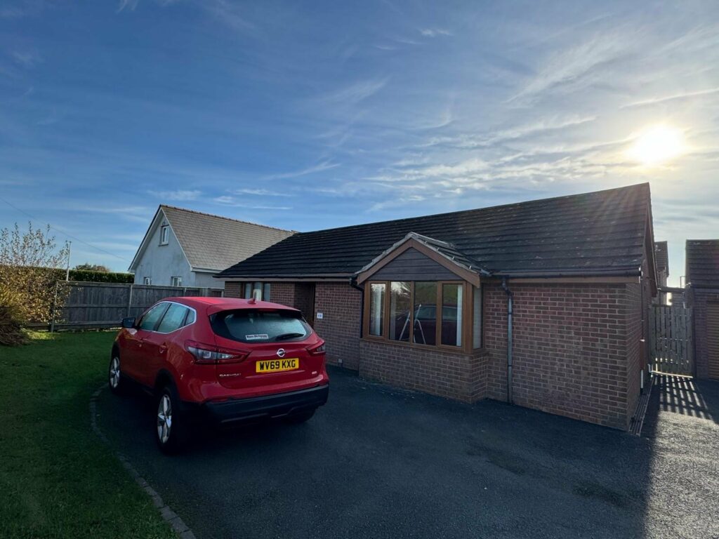 Neyland Road, Steynton, Milford Haven, Pembrokeshire, SA73 1HY