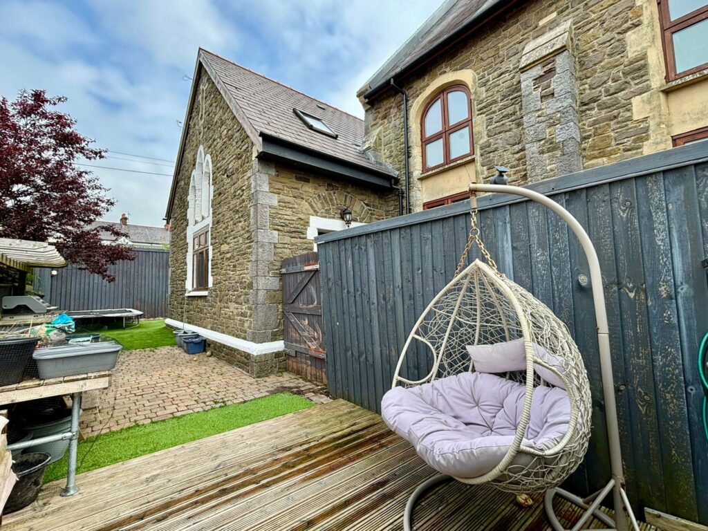 High Street, Neyland, Milford Haven, Pembrokeshire, SA73 1TR