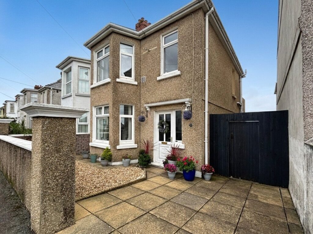 Waterloo Road, Hakin, Milford Haven, Pembrokeshire, SA73 3PE