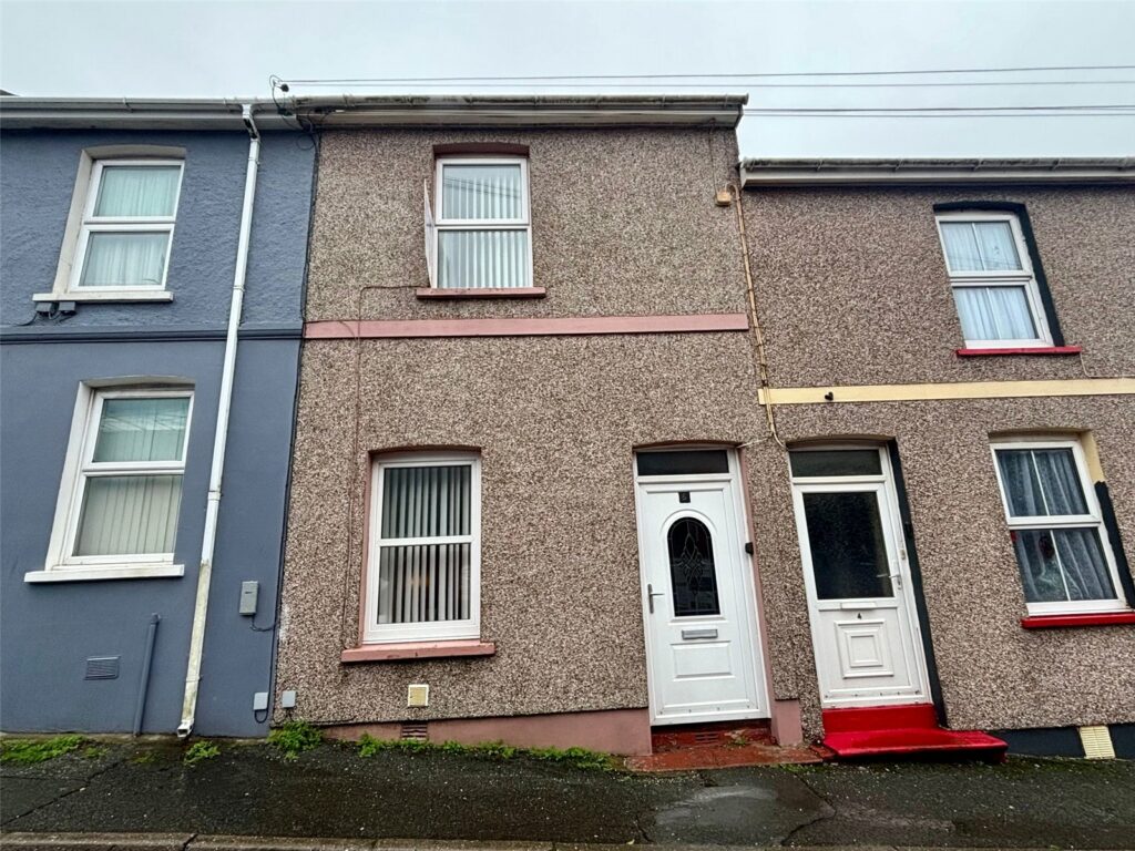 St. Peters Road, Milford Haven, Pembrokeshire, SA73 2AG