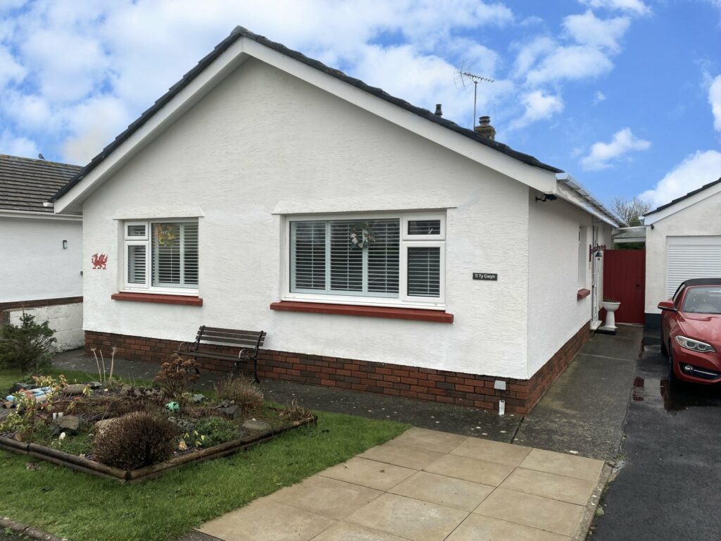 Meadow Road, Jameston, Tenby, SA70 8QF