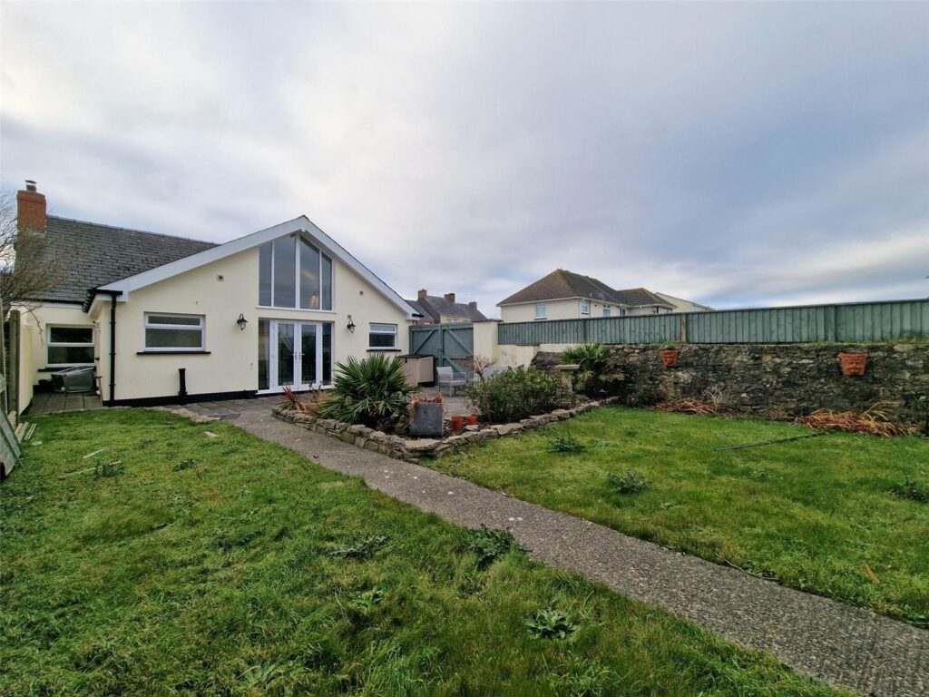 Military Road, Pennar, Pembroke Dock, Pembrokeshire, SA72 6SQ