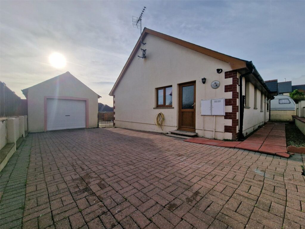 Fairways, Pembroke Dock, Pembrokeshire, SA72 6NU