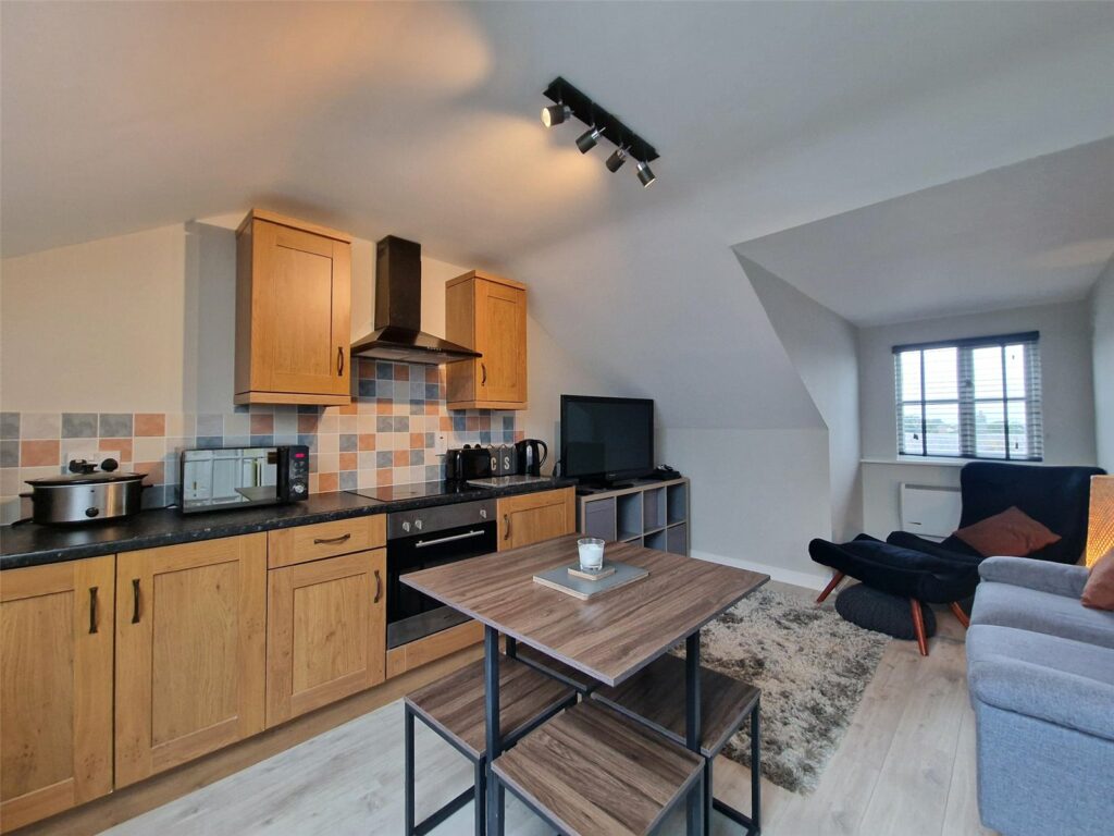 Co-op Lane, Pembroke Dock, Pembrokeshire, SA72 6XL