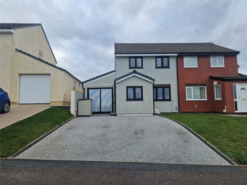 Britannia Road, Pembroke Dock, SA72 6QE
