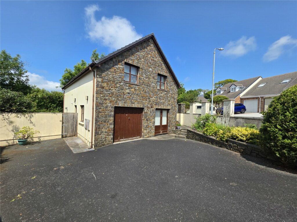 Springfield Road, Pembroke Dock, Pembrokeshire, SA72 6PZ