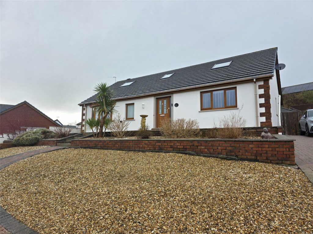 Hampshire Drive, Pembroke Dock, Pembrokeshire, SA72 6EQ