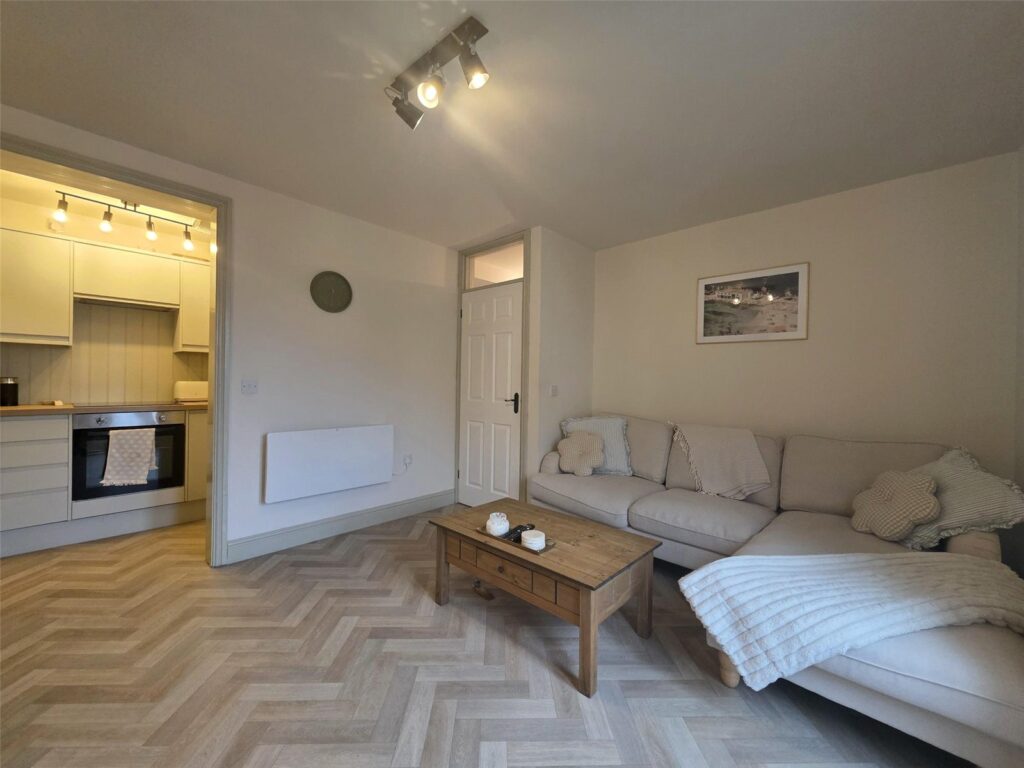 Pembroke Street, Pembroke Dock, Pembrokeshire, SA72 6XH