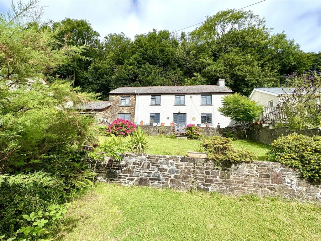 Llanmiloe Bach, Llanmiloe, Carmarthen, Carmarthenshire, SA33 4UB