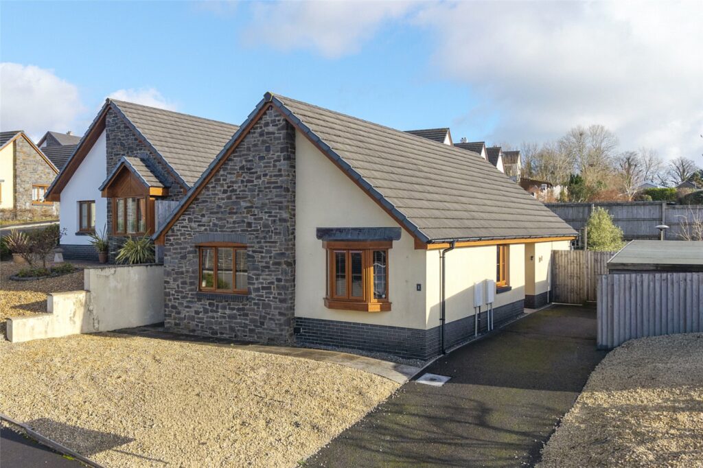 Newton Heights, Kilgetty, Pembrokeshire, SA68 0ZB